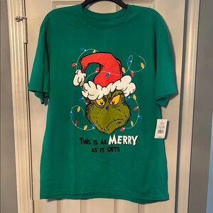 Dr Seuss How the Grinch Stole Christmas Holiday Green Tee NWT
